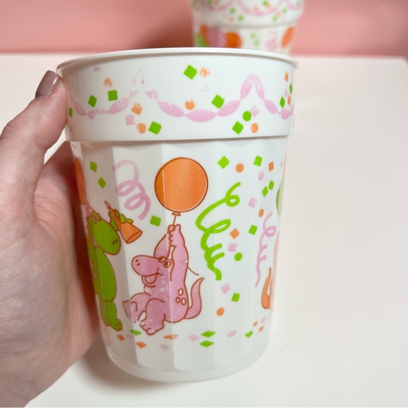 Vintage retro funky party dinosaur cups - Picture 3 of 4